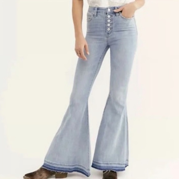 Free people we the free super flare light wash blue jeans button up size 26 - Picture 2 of 8